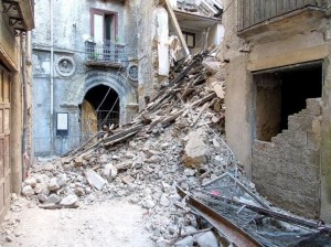 Crolli nel Centro storico di Cosenza