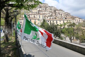 Bandiere PD Centro Storico di Cosenza
