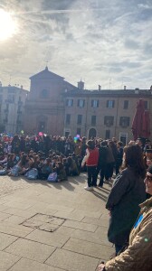 Diritti dell'infanzia e lotta alla violenza manifestazione ad Imola 8